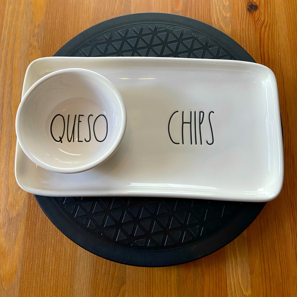 NWOT Serving Dish